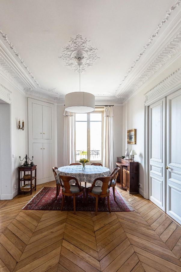 Veeve - Elegant Interiors In Bastille Apartment *